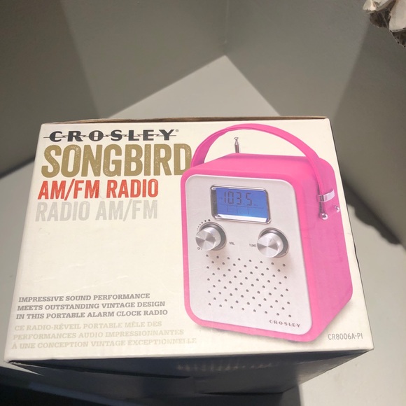 New in box. Crosley songbird radio pink - Picture 3 of 5